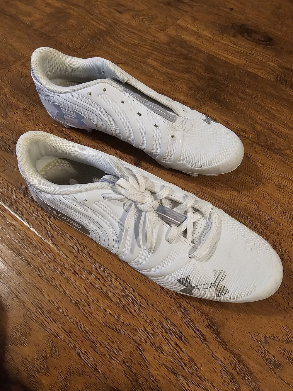 Under Armour Nitro White Football Athletic Sneakers - Mens 10US
